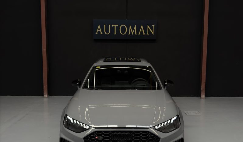 
								AUDI RS4 full									