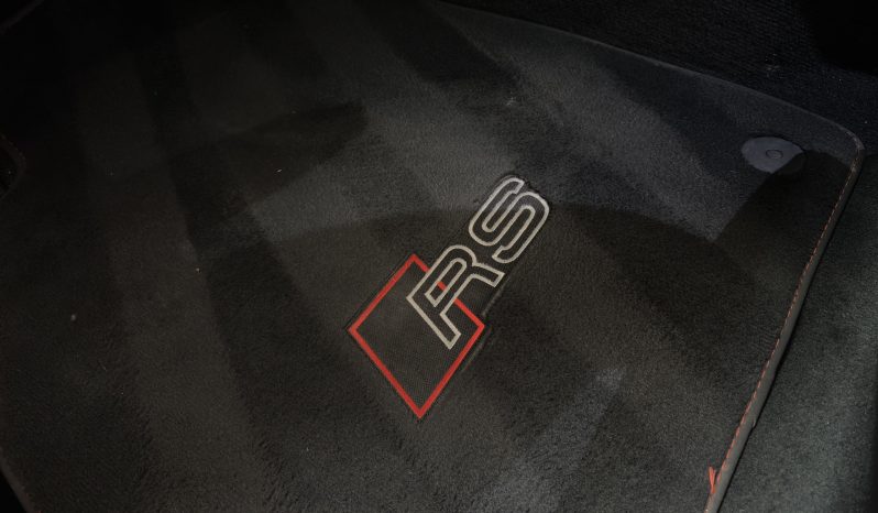 
								AUDI RS4 full									
