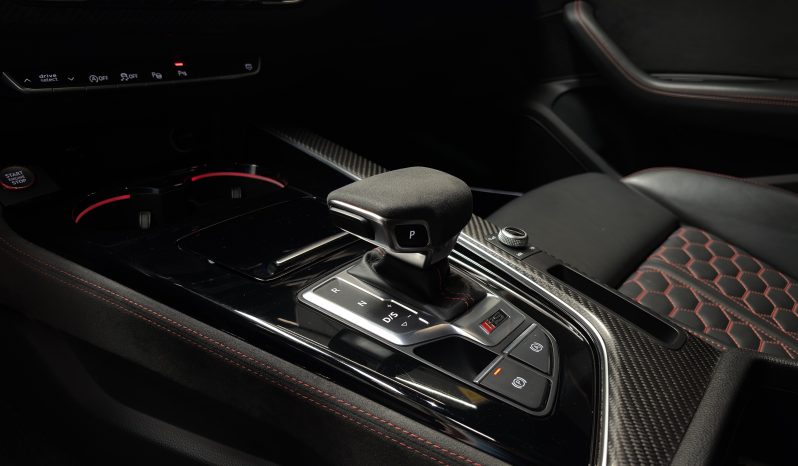 
								AUDI RS4 full									