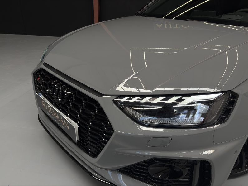 
								AUDI RS4 full									