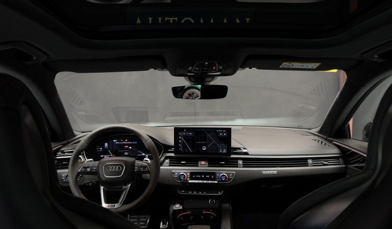 
								AUDI RS4 full									