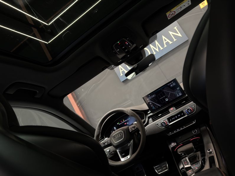 
								AUDI RS4 full									