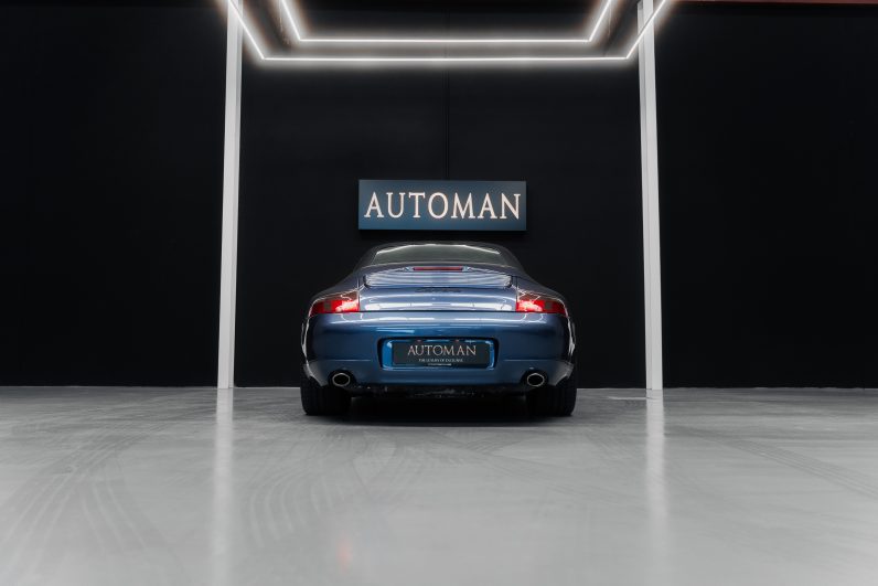 
								Porsche 911 Carrera Cabrio (996) full									