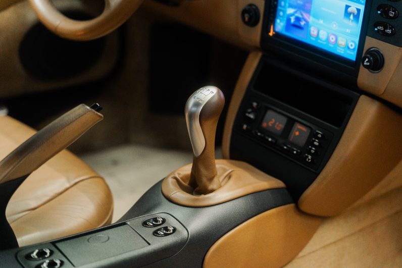 
								Porsche 911 Carrera Cabrio (996) full									