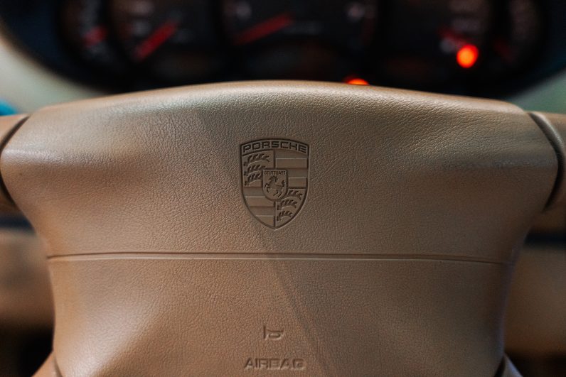 
								Porsche 911 Carrera Cabrio (996) full									
