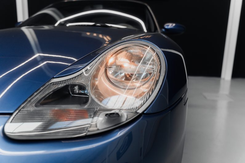 
								Porsche 911 Carrera Cabrio (996) full									